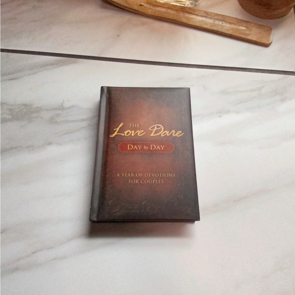 The Love Dare Day by Day Devotional Book - Picture 2 of 3